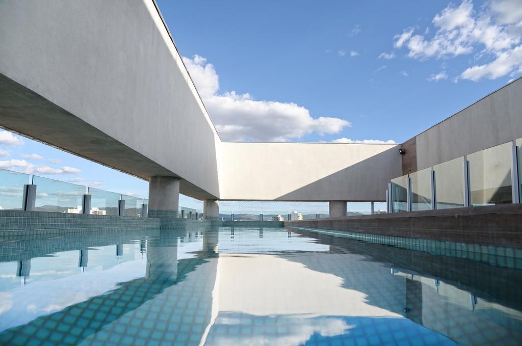 Dubai Suites Montes Claros Buitenkant foto