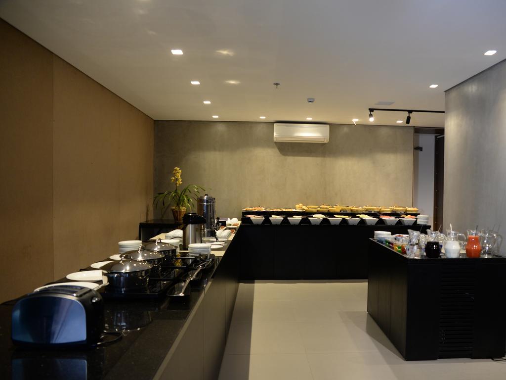 Dubai Suites Montes Claros Buitenkant foto