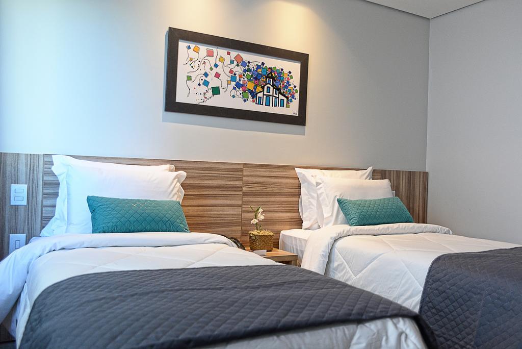 Dubai Suites Montes Claros Buitenkant foto