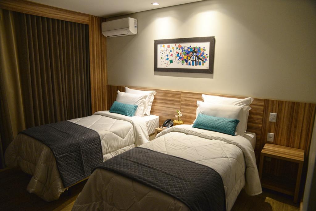 Dubai Suites Montes Claros Buitenkant foto