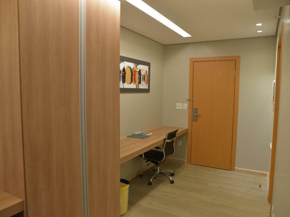 Dubai Suites Montes Claros Buitenkant foto
