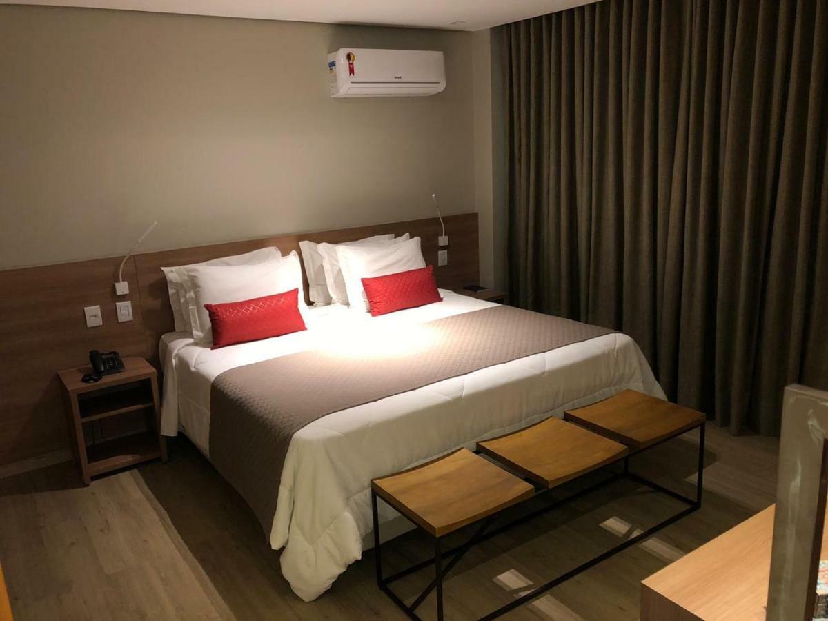 Dubai Suites Montes Claros Buitenkant foto